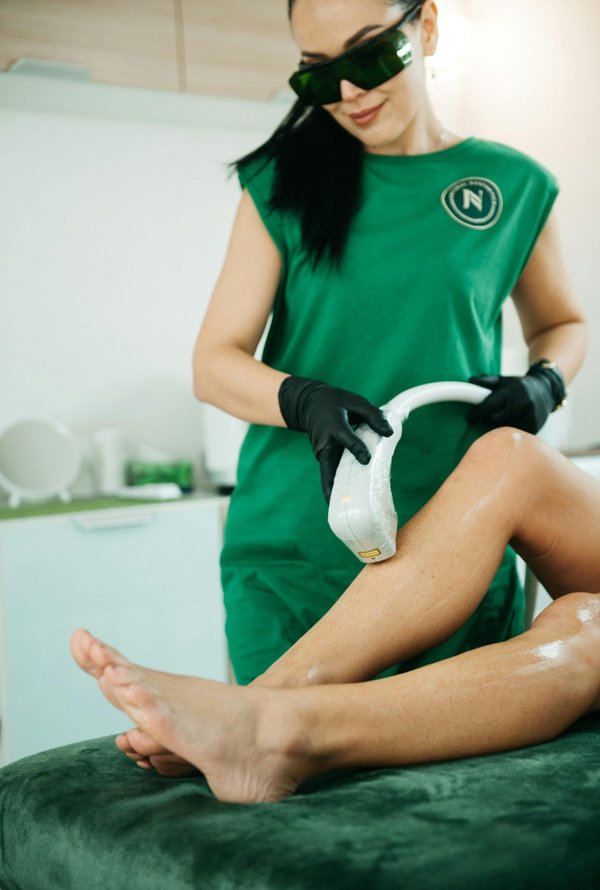 Épilation laser des jambes : la méthode efficace et sûre